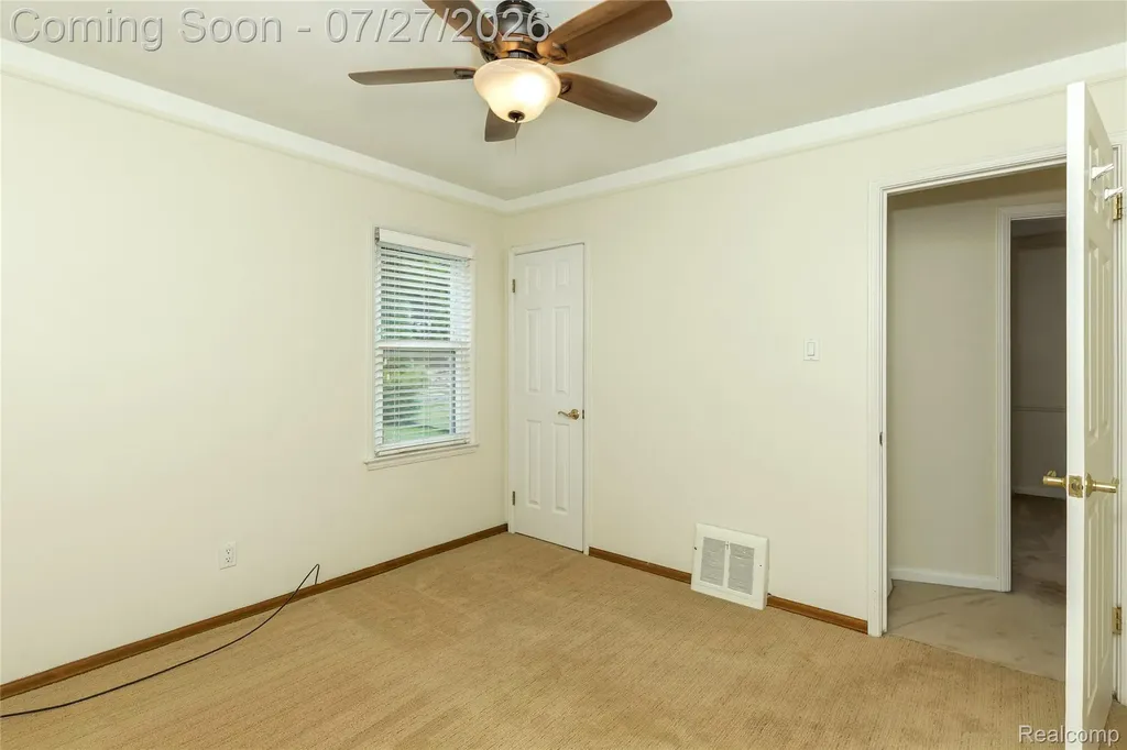 716 Maplegrove Avenue Royal Oak City MI 48067