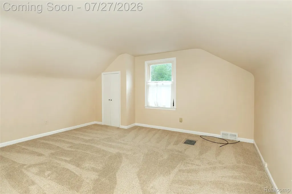 716 Maplegrove Avenue Royal Oak City MI 48067