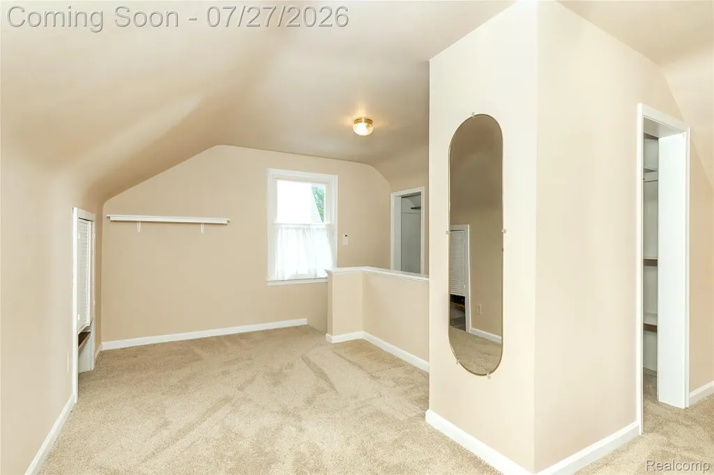 716 Maplegrove Avenue Royal Oak City MI 48067