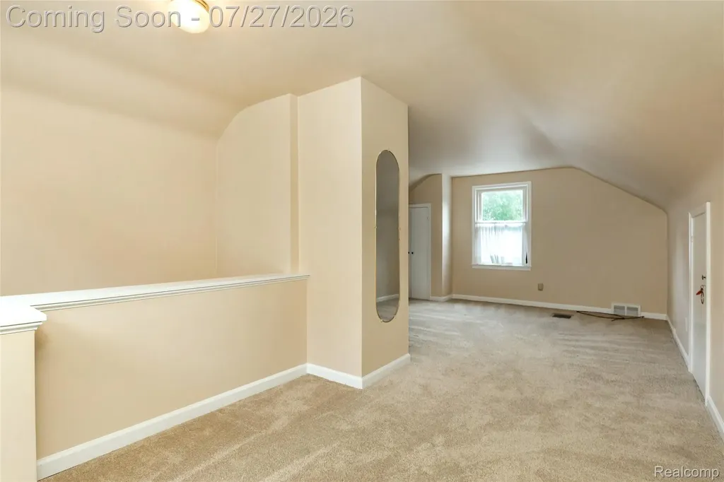 716 Maplegrove Avenue Royal Oak City MI 48067
