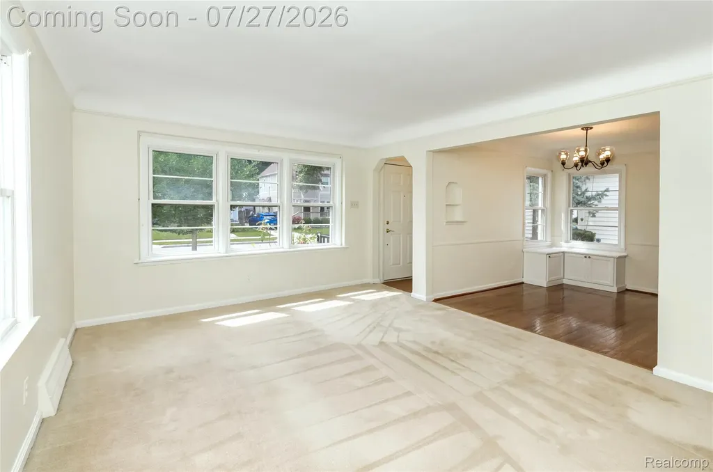 716 Maplegrove Avenue Royal Oak City MI 48067