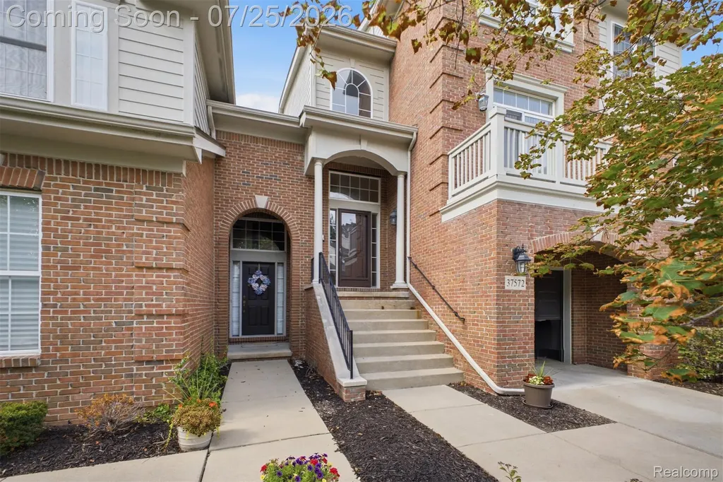 37576 Newburgh Park Circle Livonia City MI 48152