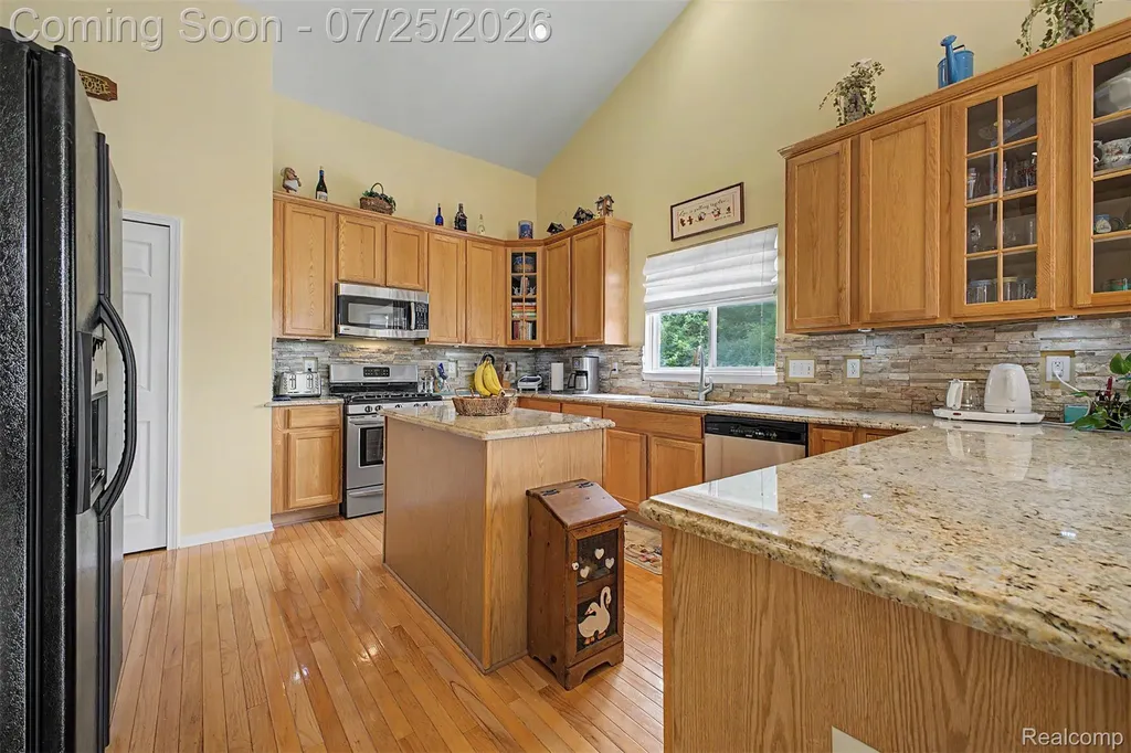 37576 Newburgh Park Circle Livonia City MI 48152