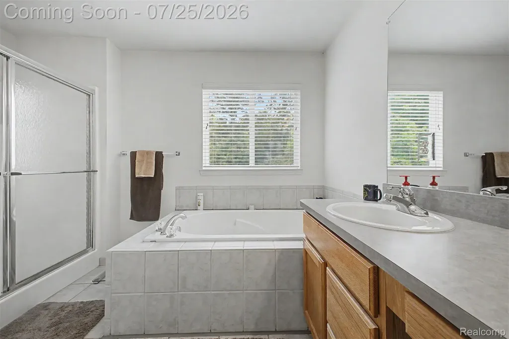 37576 Newburgh Park Circle Livonia City MI 48152