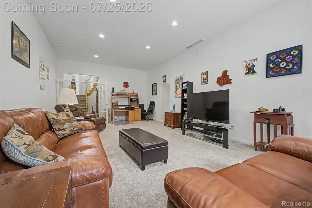 37576 Newburgh Park Circle Livonia City MI 48152