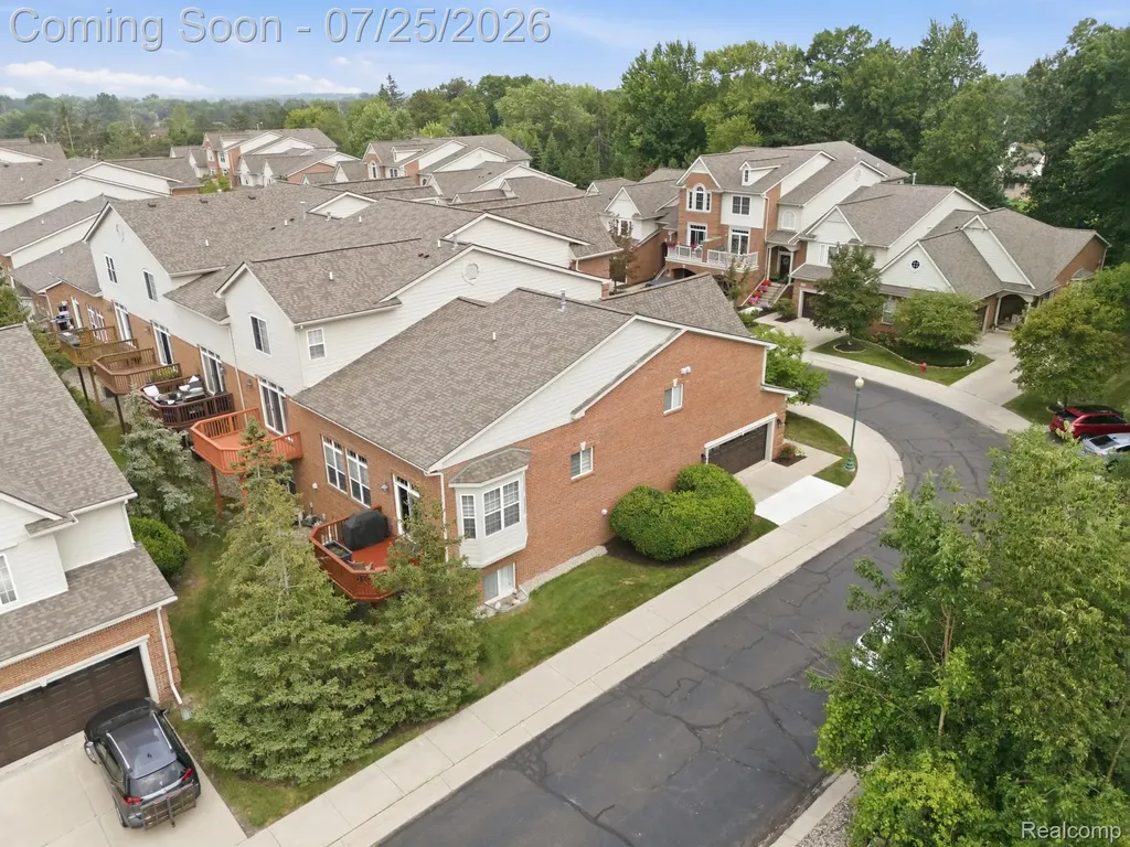 37576 Newburgh Park Circle Livonia City MI 48152