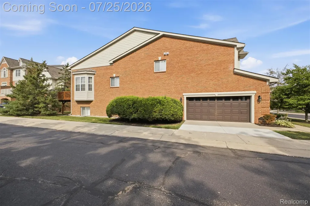 37576 Newburgh Park Circle Livonia City MI 48152