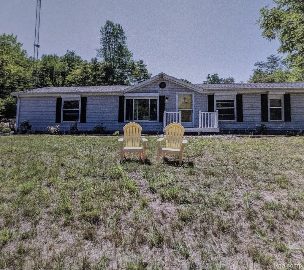 72445 County Road 380 South Haven Charter Township MI 49090