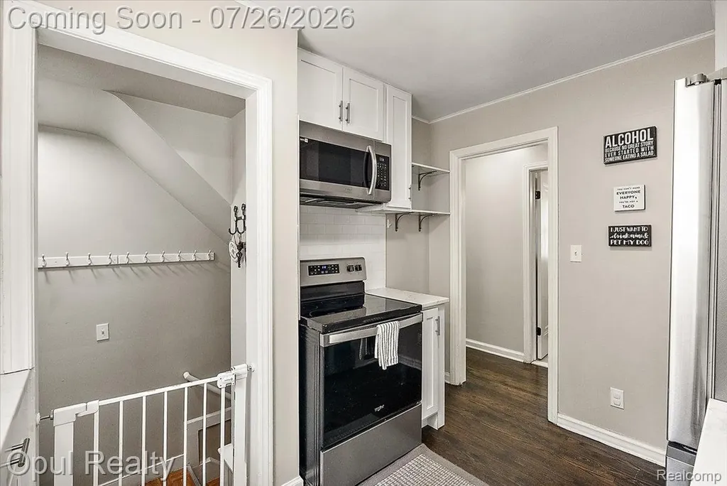 35620 Chestnut Street Wayne City MI 48184