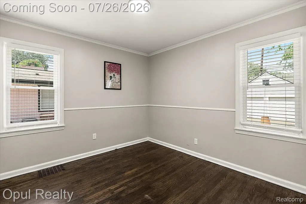 35620 Chestnut Street Wayne City MI 48184