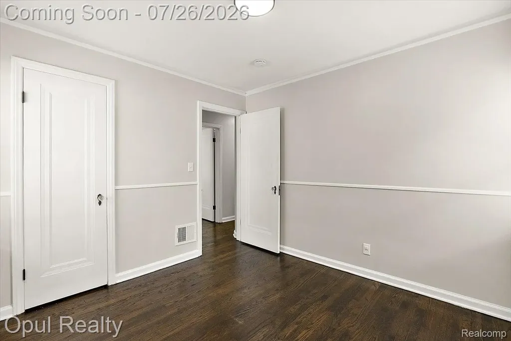 35620 Chestnut Street Wayne City MI 48184