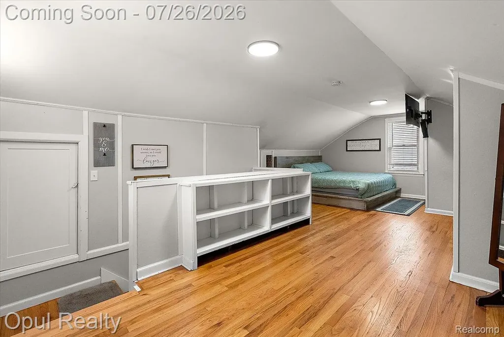 35620 Chestnut Street Wayne City MI 48184