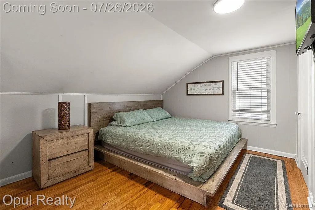35620 Chestnut Street Wayne City MI 48184