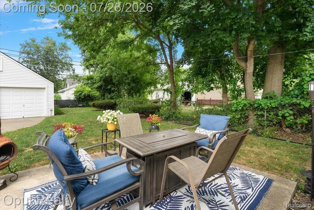 35620 Chestnut Street Wayne City MI 48184
