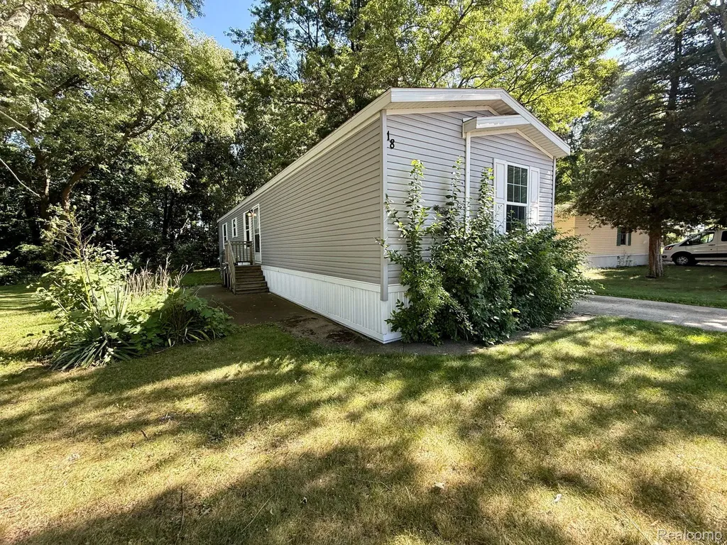 10450 6 Mile Road Newton Township MI 49014