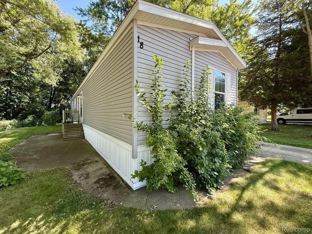 10450 6 Mile Road Newton Township MI 49014