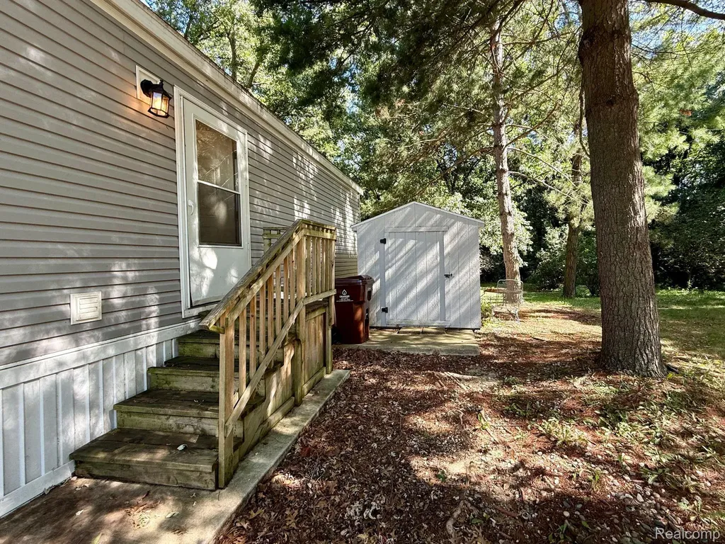 10450 6 Mile Road Newton Township MI 49014