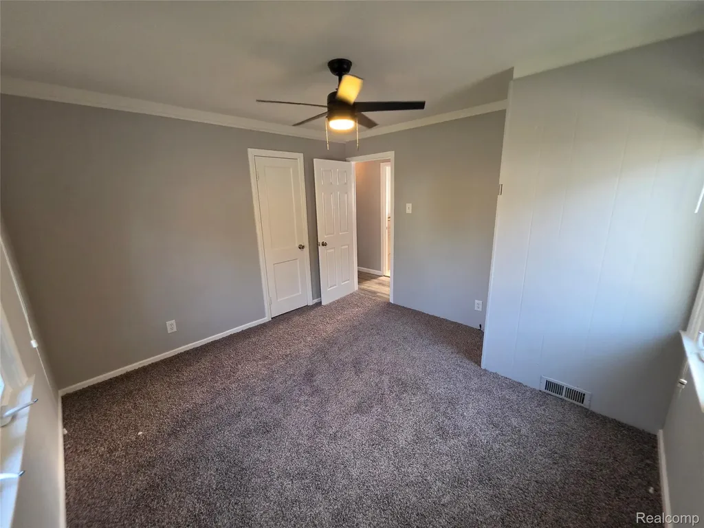 29595 Park Street Roseville City MI 48066