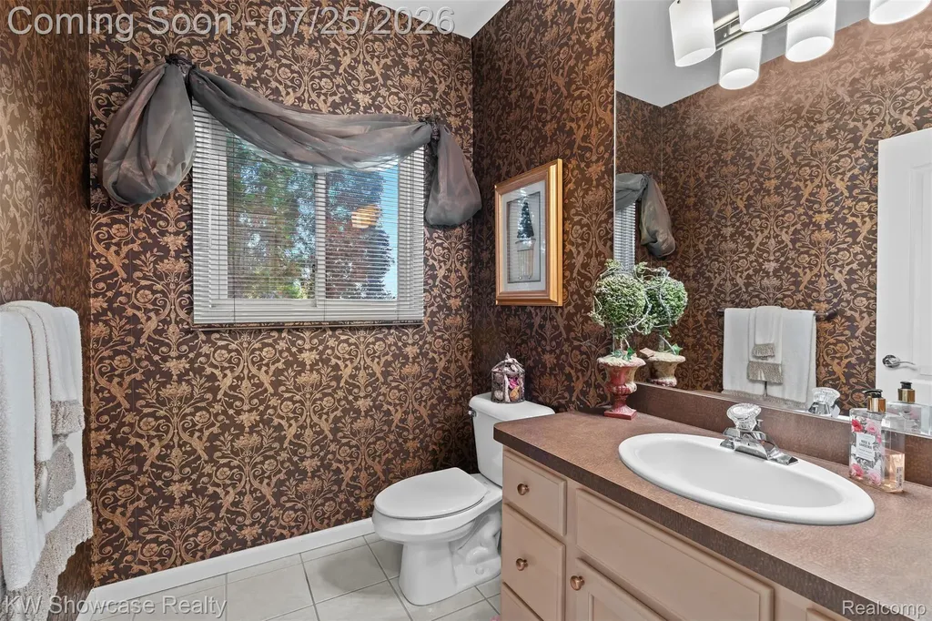 2955 Ivy Hill Drive Commerce Charter Township MI 48382