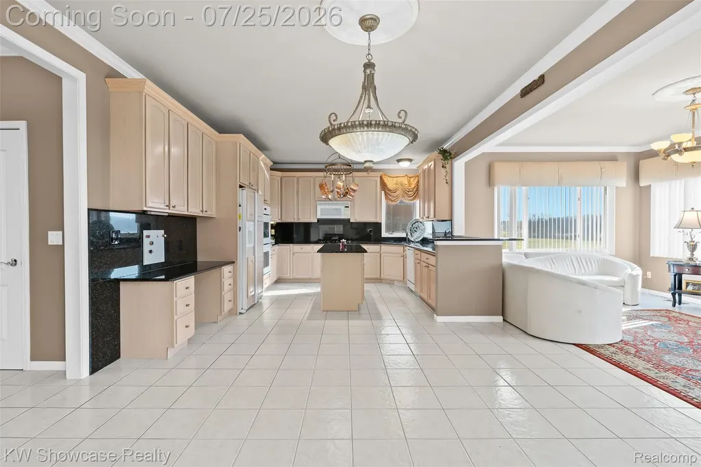 2955 Ivy Hill Drive Commerce Charter Township MI 48382