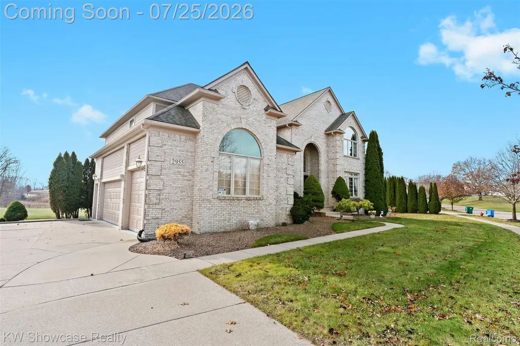 2955 Ivy Hill Drive Commerce Charter Township MI 48382