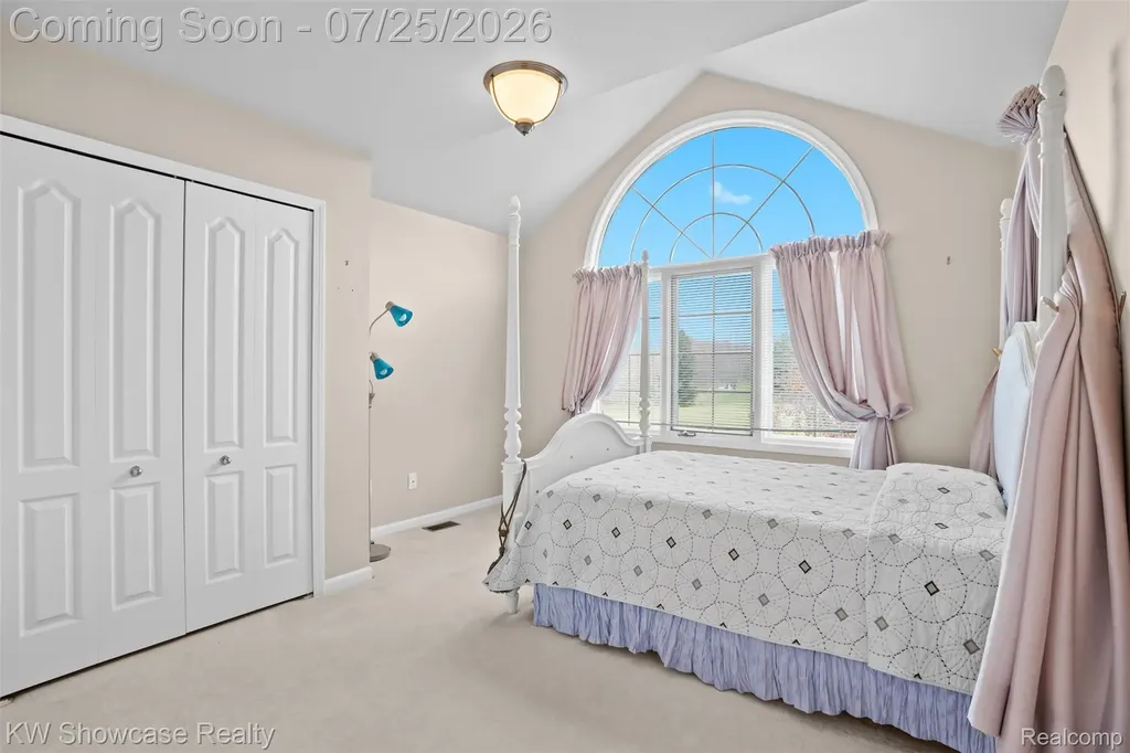 2955 Ivy Hill Drive Commerce Charter Township MI 48382