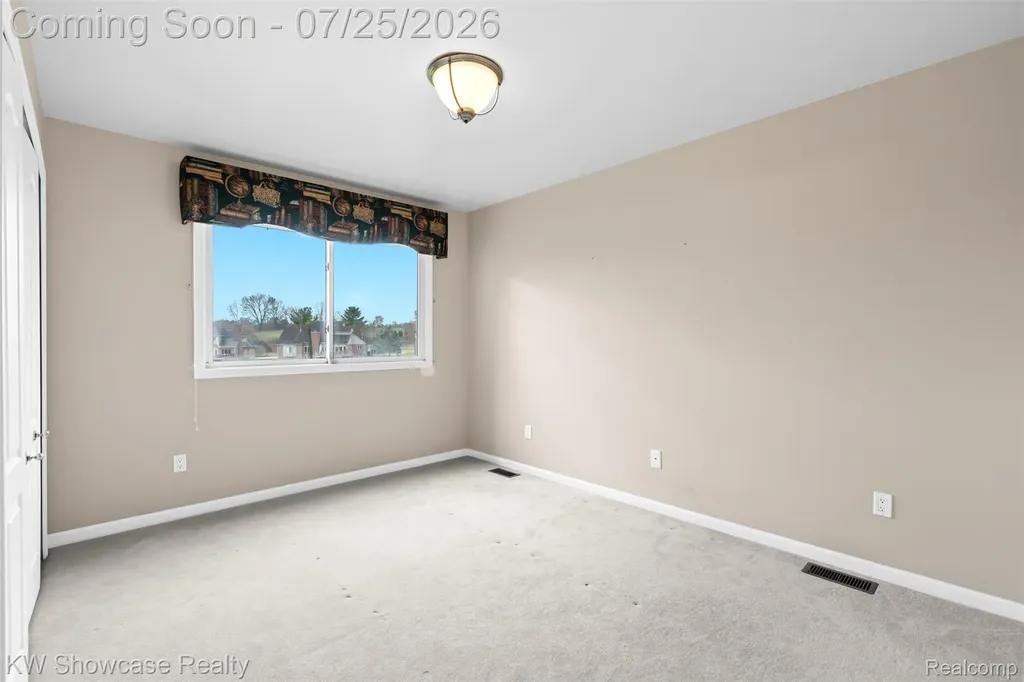 2955 Ivy Hill Drive Commerce Charter Township MI 48382