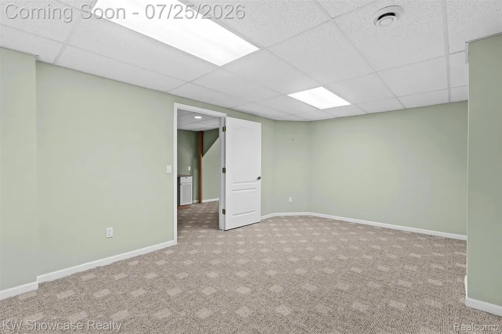2955 Ivy Hill Drive Commerce Charter Township MI 48382