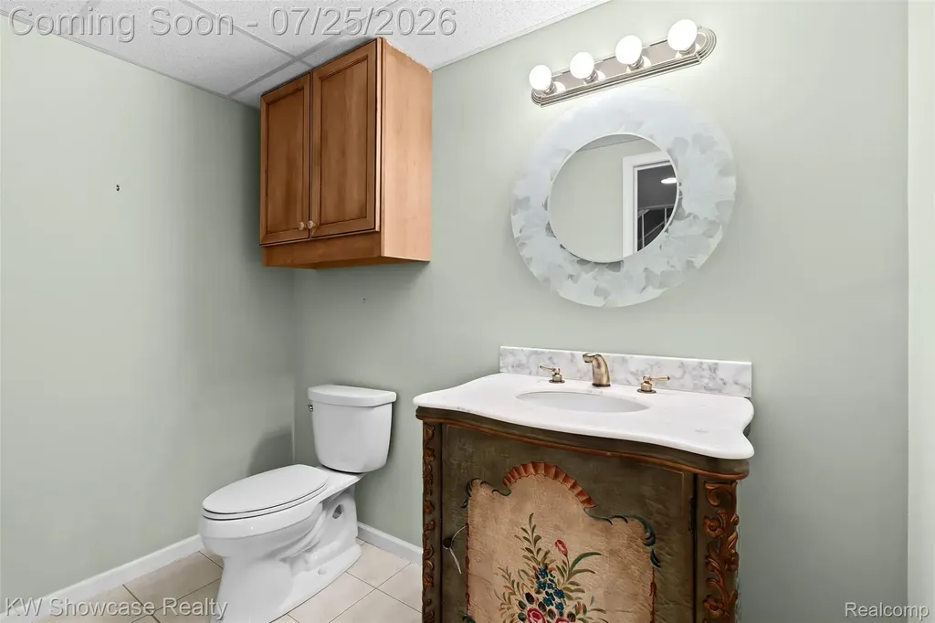 2955 Ivy Hill Drive Commerce Charter Township MI 48382
