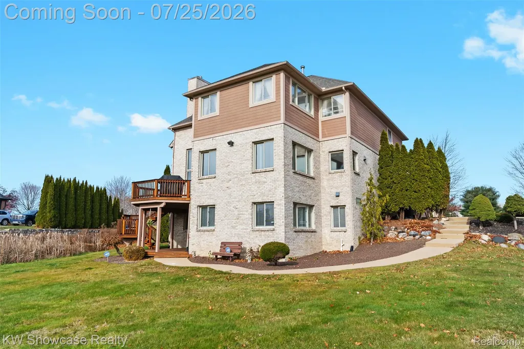 2955 Ivy Hill Drive Commerce Charter Township MI 48382