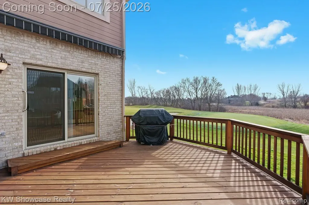 2955 Ivy Hill Drive Commerce Charter Township MI 48382