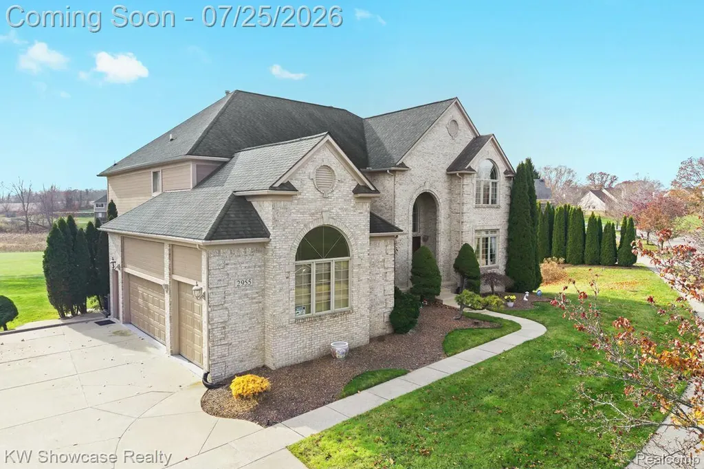 2955 Ivy Hill Drive Commerce Charter Township MI 48382