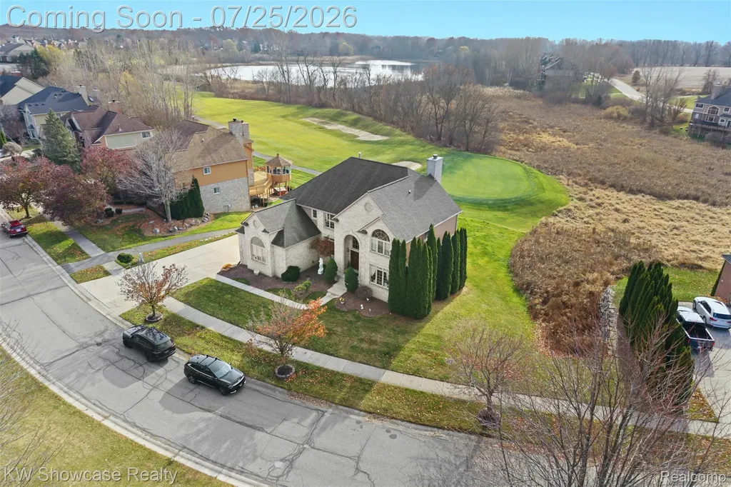 2955 Ivy Hill Drive Commerce Charter Township MI 48382