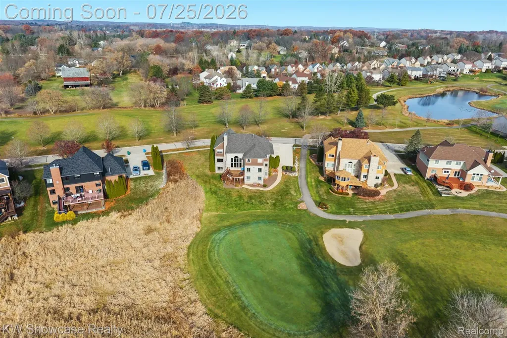 2955 Ivy Hill Drive Commerce Charter Township MI 48382