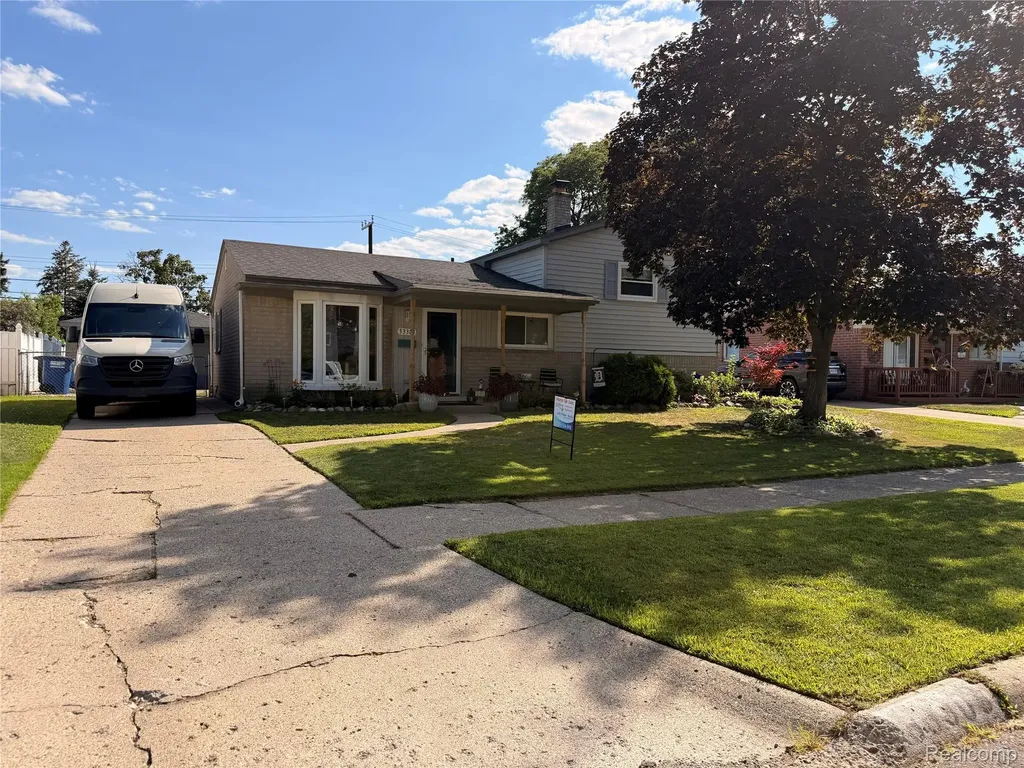 33303 Lynx St Lynx Street Westland City MI 48185