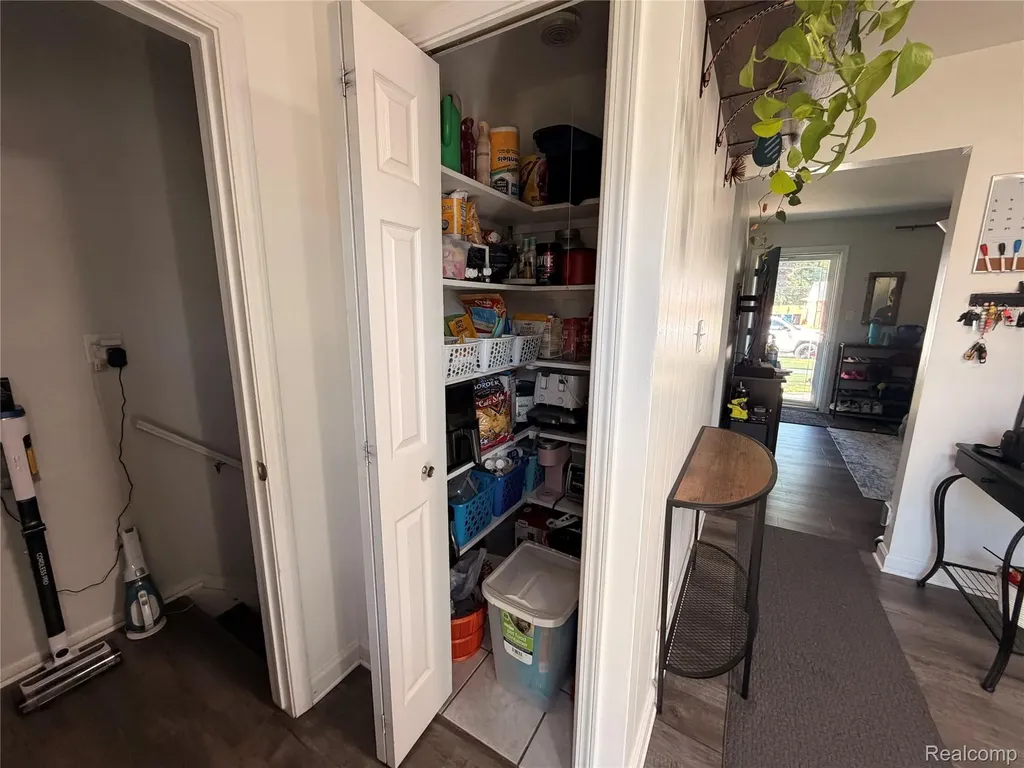 33303 Lynx St Lynx Street Westland City MI 48185