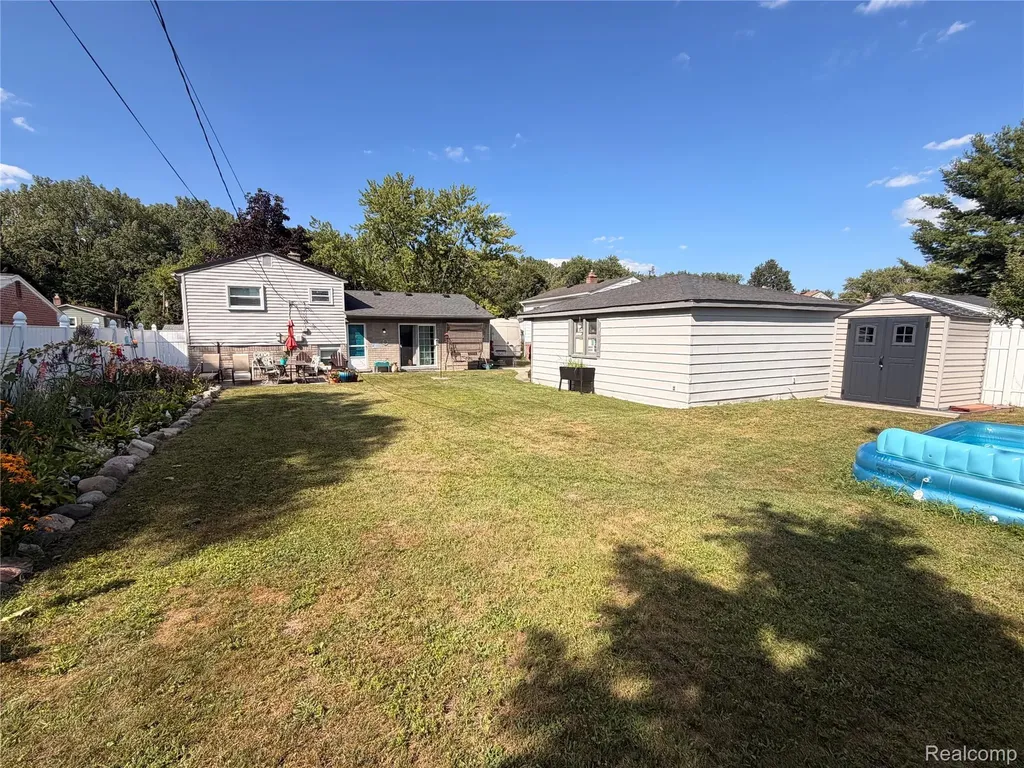 33303 Lynx St Lynx Street Westland City MI 48185