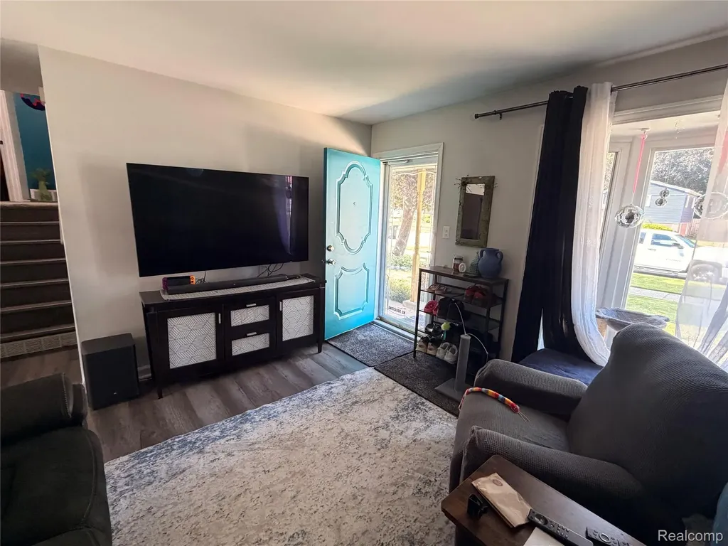 33303 Lynx St Lynx Street Westland City MI 48185