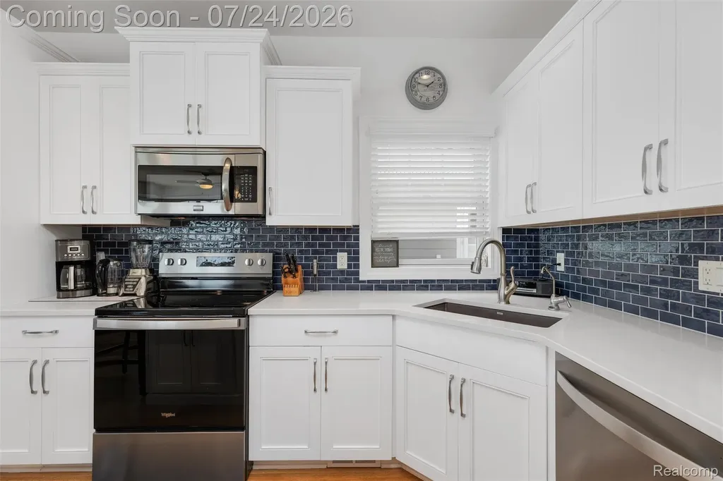 10043 Dixie Highway Ira Township MI 48023