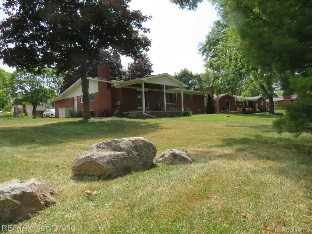 36602 Vicary Lane Farmington City MI 48335