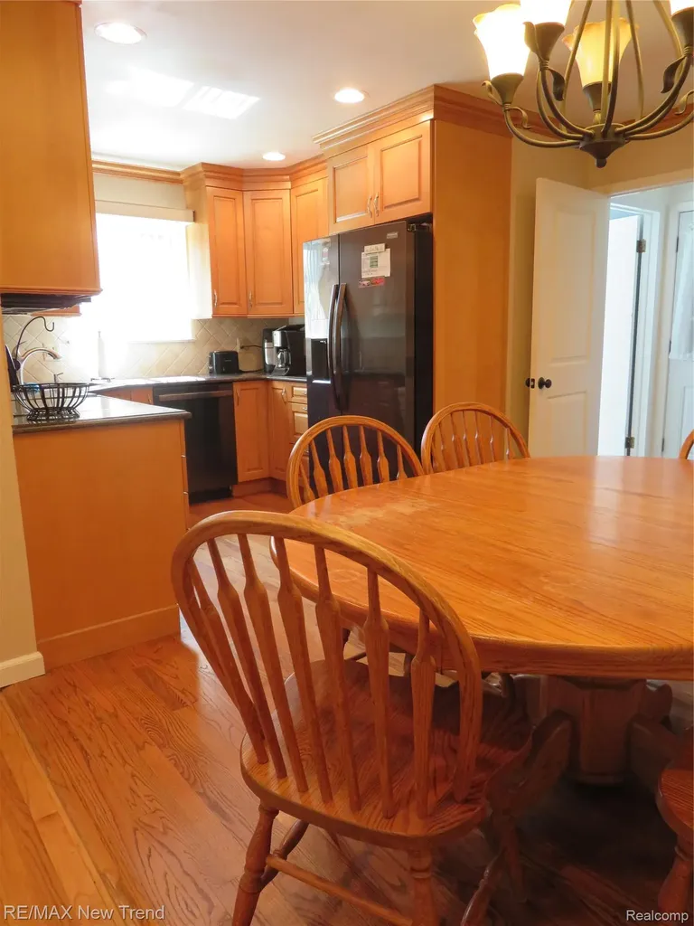 36602 Vicary Lane Farmington City MI 48335