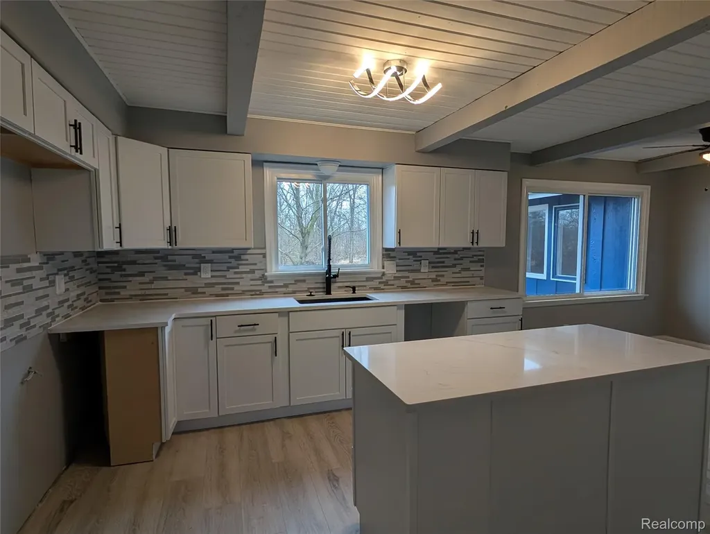 6353 Perry Road Grand Blanc Charter Township MI 48439