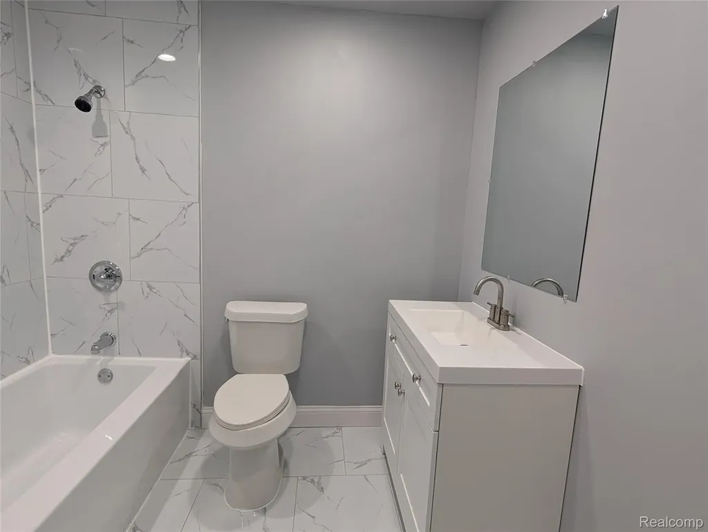 6353 Perry Road Grand Blanc Charter Township MI 48439