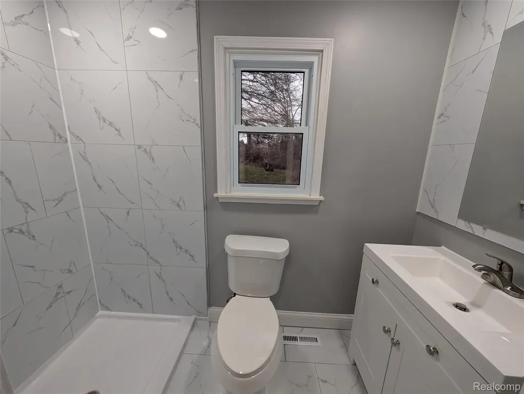 6353 Perry Road Grand Blanc Charter Township MI 48439