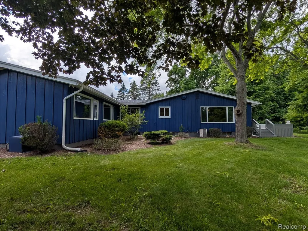 6353 Perry Road Grand Blanc Charter Township MI 48439