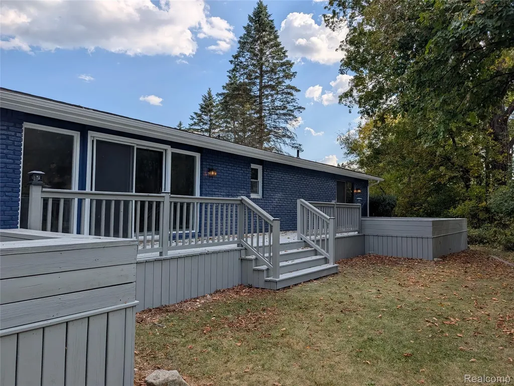 6353 Perry Road Grand Blanc Charter Township MI 48439