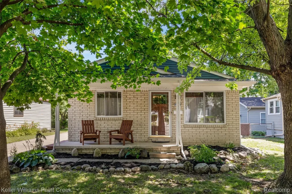 227 S Dorchester Avenue Royal Oak City MI 48067