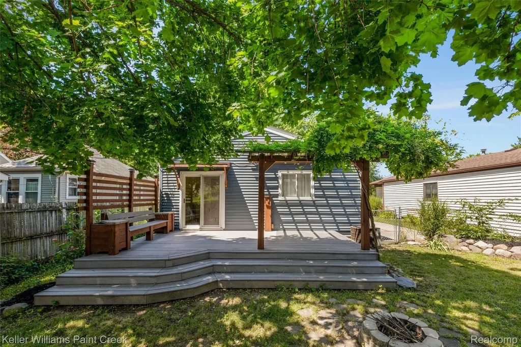 227 S Dorchester Avenue Royal Oak City MI 48067