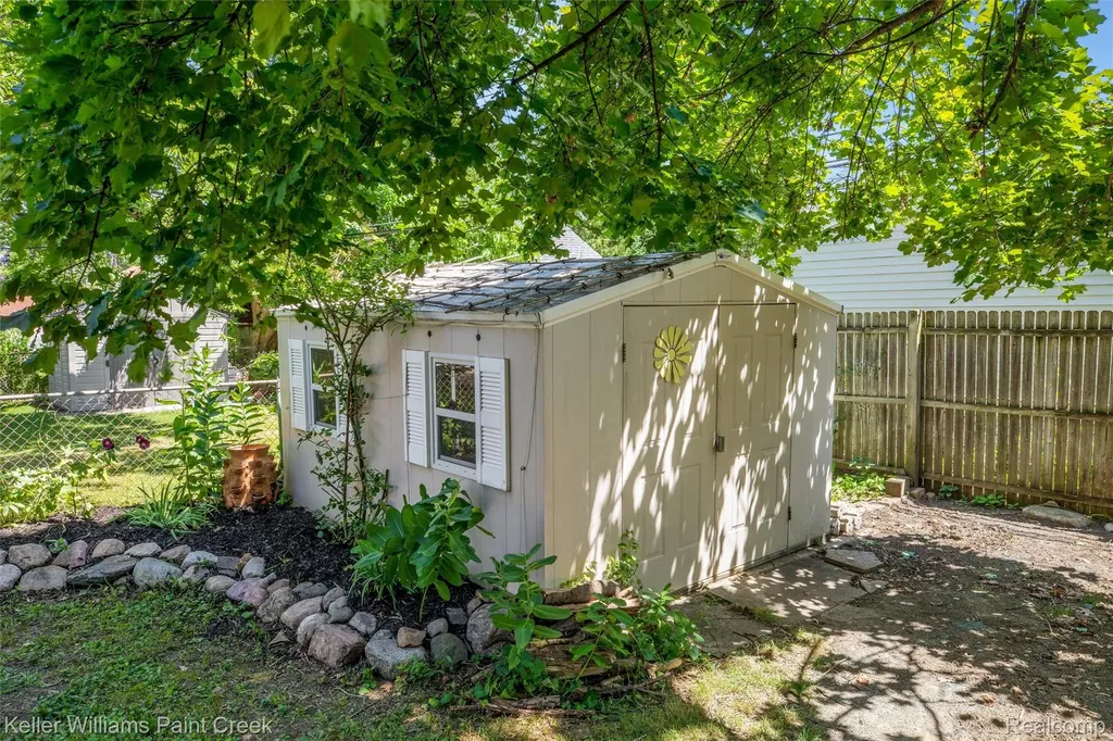 227 S Dorchester Avenue Royal Oak City MI 48067