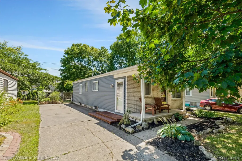 227 S Dorchester Avenue Royal Oak City MI 48067